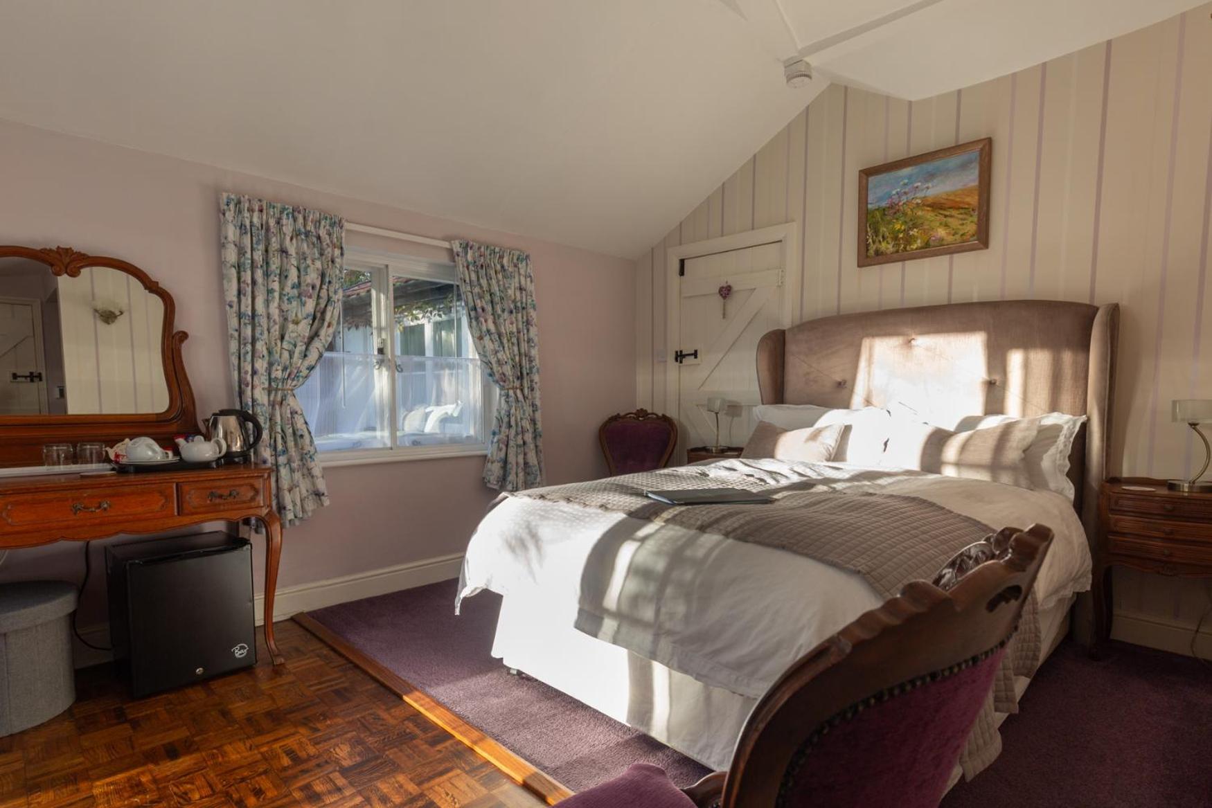 Frogs Hall B&B Eye  Екстер'єр фото
