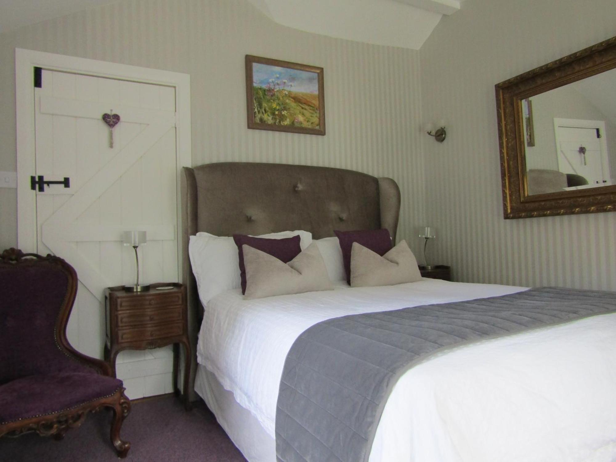 Frogs Hall B&B Eye  Екстер'єр фото